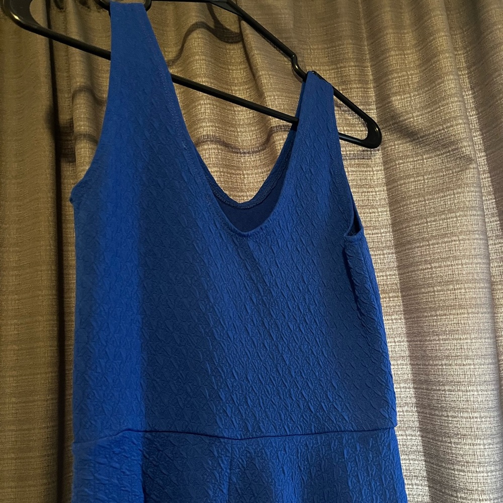 Short dress - Picture 3 of 4